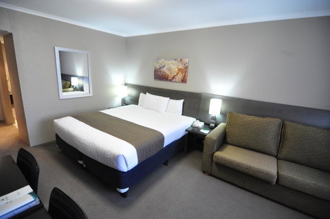 Pavilion On Northbourne - Your Accommodation 19