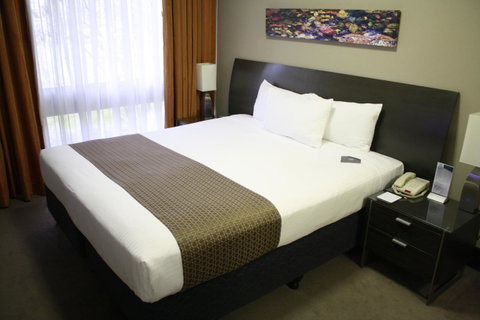 Pavilion On Northbourne - Your Accommodation 7