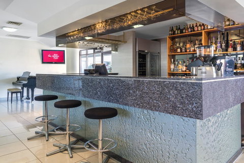 Garden City Hotel, Best Western Signature Collection - Your Accommodation 17