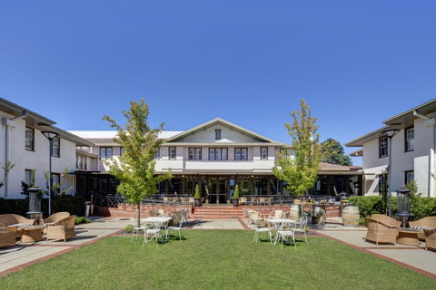 Hotel Kurrajong Canberra - Your Accommodation 0