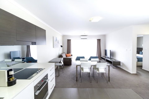 Abode Tuggeranong - Your Accommodation 2