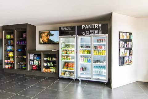 Abode Tuggeranong - Your Accommodation 9