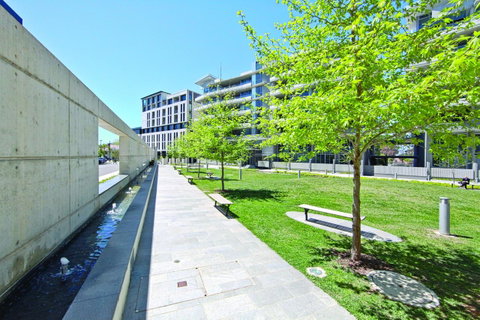 Realm Park 39 Barton ACT - Your Accommodation 24