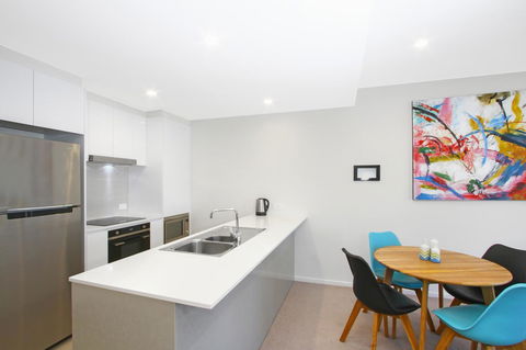 IQ Smart Apartments 704 Braddon ACT - Your Accommodation 3