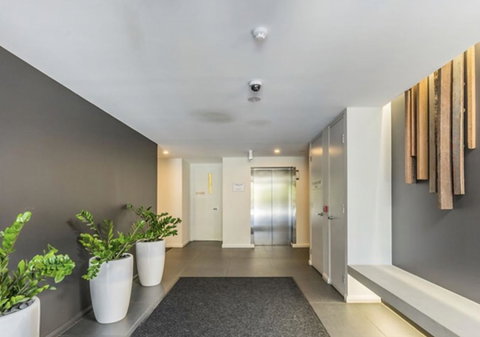 Modern Executive Apt@Barton*1BR*WiFi*Gym*Secure Parking*Canberra - Your Accommodation 16