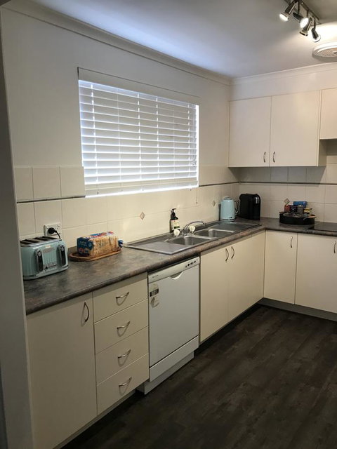 Central Tranquility Heart Of Orange - Your Accommodation 9