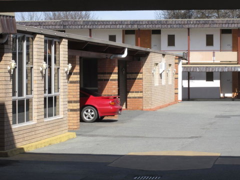 Canberra Lyneham Motor Inn - Your Accommodation 4