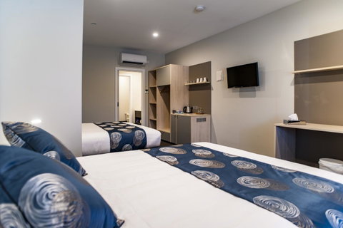 Leumeah Lodge - Your Accommodation 4