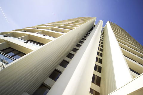 BreakFree Capital Tower Apartments - Your Accommodation 5