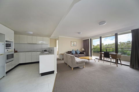 BreakFree Capital Tower Apartments - Your Accommodation 24