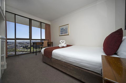 BreakFree Capital Tower Apartments - Your Accommodation 37