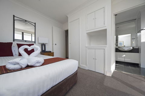 BreakFree Capital Tower Apartments - Your Accommodation 39