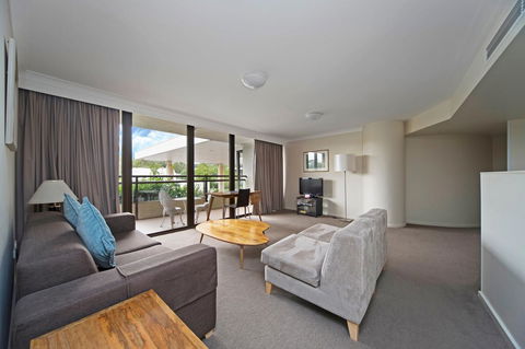 BreakFree Capital Tower Apartments - Your Accommodation 25