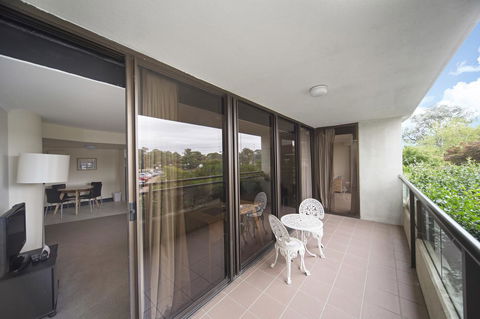 BreakFree Capital Tower Apartments - Your Accommodation 23