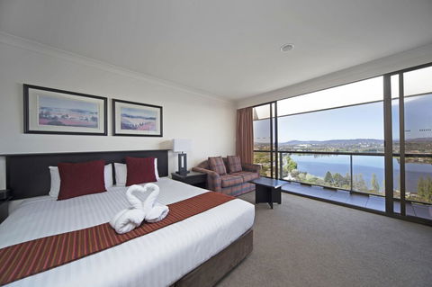 BreakFree Capital Tower Apartments - Your Accommodation 38