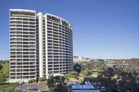 BreakFree Capital Tower Apartments - Your Accommodation 6