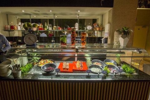 Rydges Canberra - Your Accommodation 24
