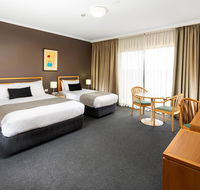 The Woden Hotel - Your Accommodation