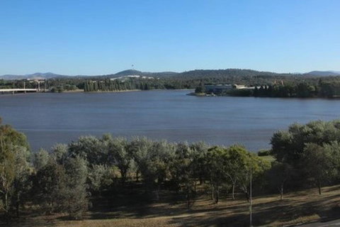 Canberra Luxury Apartment 3 - Your Accommodation 3