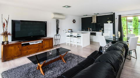 Lure Bed And Breakfast - Your Accommodation 0