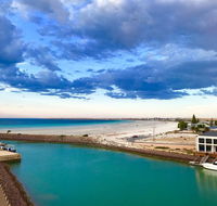 Ocean View Luxury Apartment  Suite - Your Accommodation