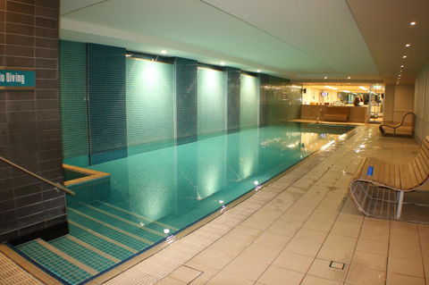 Beachside Luxury Apartments One & Two Bedroom In Beachfront Oaks Pier Building - Your Accommodation 31
