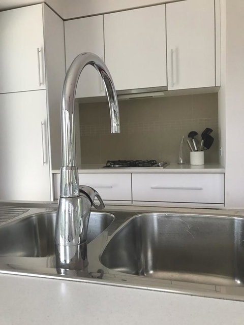 S T U D I O 22 Peaceful Retreat With Garden Views - Your Accommodation 7