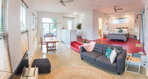 S T U D I O 22 Peaceful Retreat With Garden Views - Your Accommodation 2