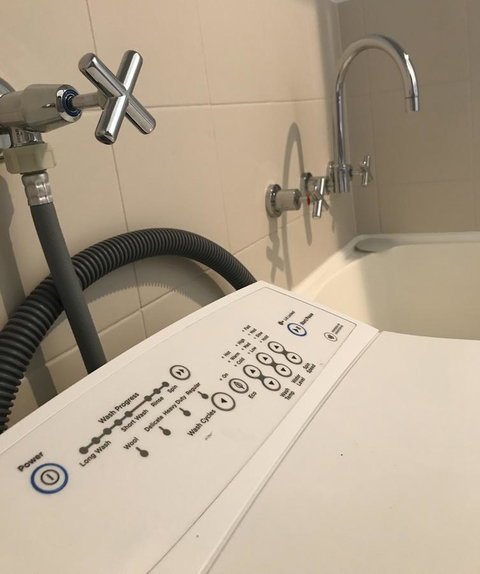 S T U D I O 22 Peaceful Retreat With Garden Views - Your Accommodation 8