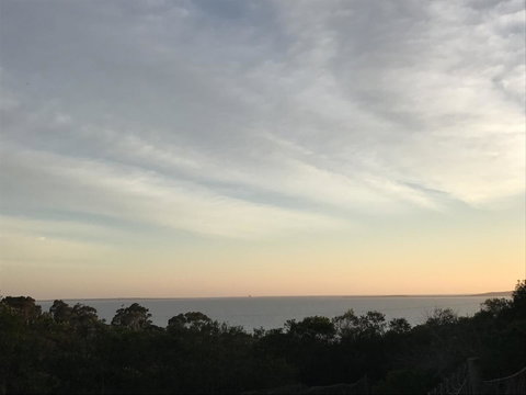 S T U D I O 22 Peaceful Retreat With Garden Views - Your Accommodation 16