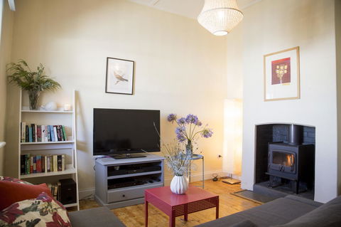 Wayfarers Cottage - Your Accommodation 1