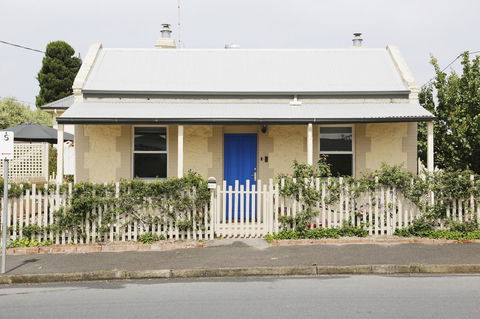 Wayfarers Cottage - Your Accommodation 5