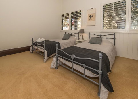 The Tudor House - Your Accommodation 14