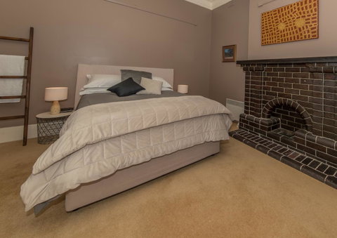The Tudor House - Your Accommodation 12
