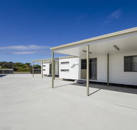 Rocks Retreat Cabin - Dolphin - Your Accommodation
