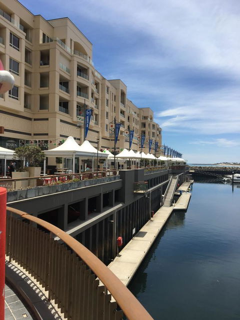 Glenelg Beach Studio - Your Accommodation 3