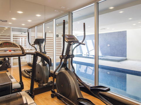 Oaks Glenelg Liberty Suites - Your Accommodation 6