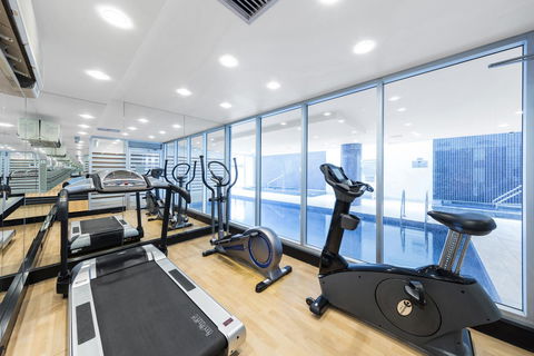 Oaks Glenelg Liberty Suites - Your Accommodation 4