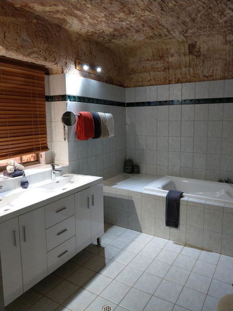 Zen Underground B&B - Your Accommodation 3