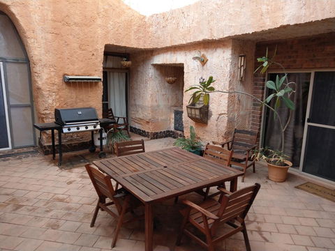 Zen Underground B&B - Your Accommodation 7