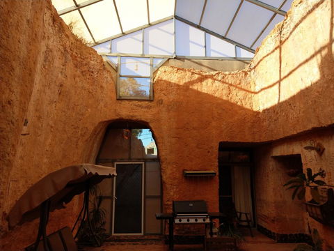 Zen Underground B&B - Your Accommodation 8