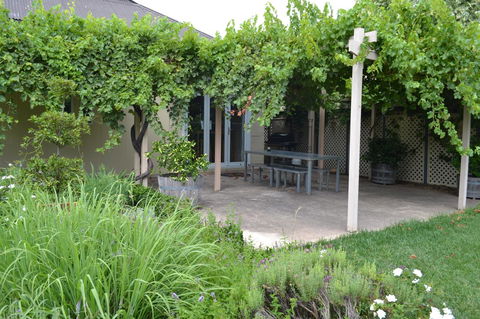 Tin House In Tanunda - Your Accommodation 9