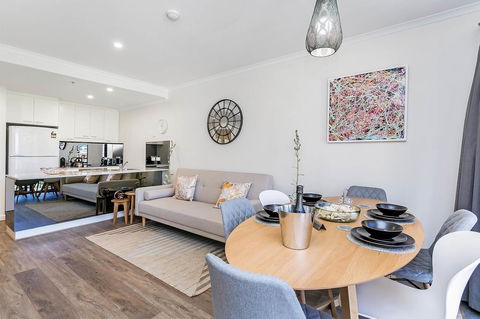 Heart Of Glenelg BnB - Your Accommodation 9