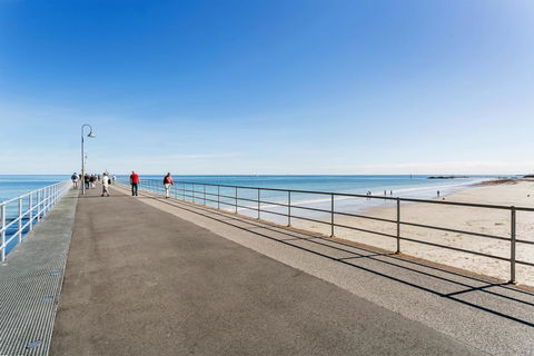 Heart Of Glenelg BnB - Your Accommodation 15