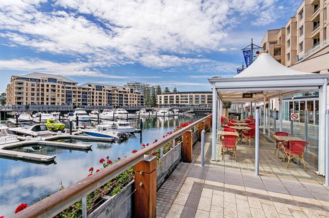 Heart Of Glenelg BnB - Your Accommodation 19
