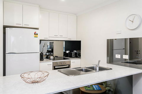 Heart Of Glenelg BnB - Your Accommodation 6