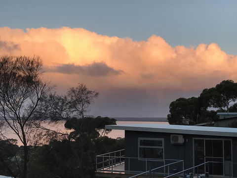 Sunrise On Falie Seaview Eco Accommodation - Your Accommodation 28