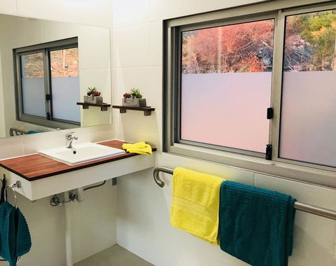 Sunrise On Falie Seaview Eco Accommodation - Your Accommodation 34