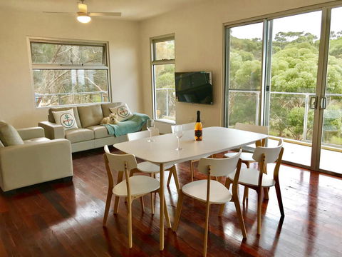 Sunrise On Falie Seaview Eco Accommodation - Your Accommodation 22