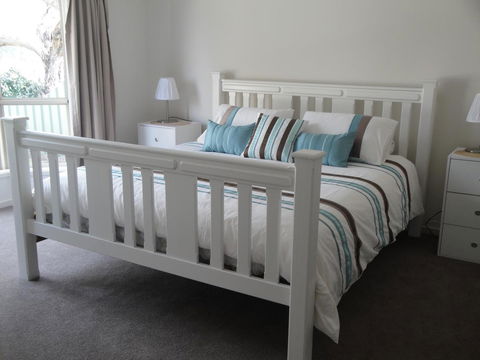 White Sands Retreat - Your Accommodation 4